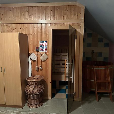 Wellness Club Villa Puclice Bagian luar foto