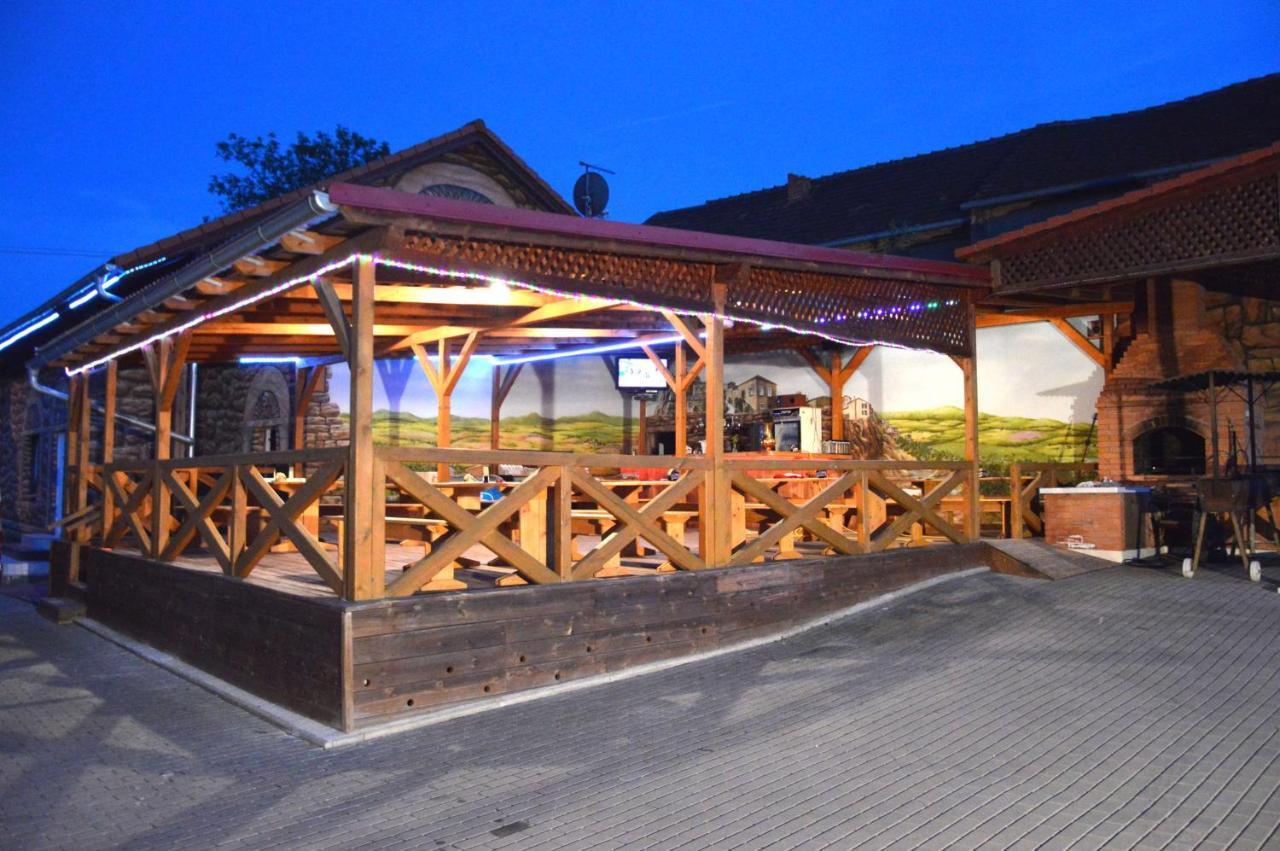 Wellness Club Villa Puclice Bagian luar foto