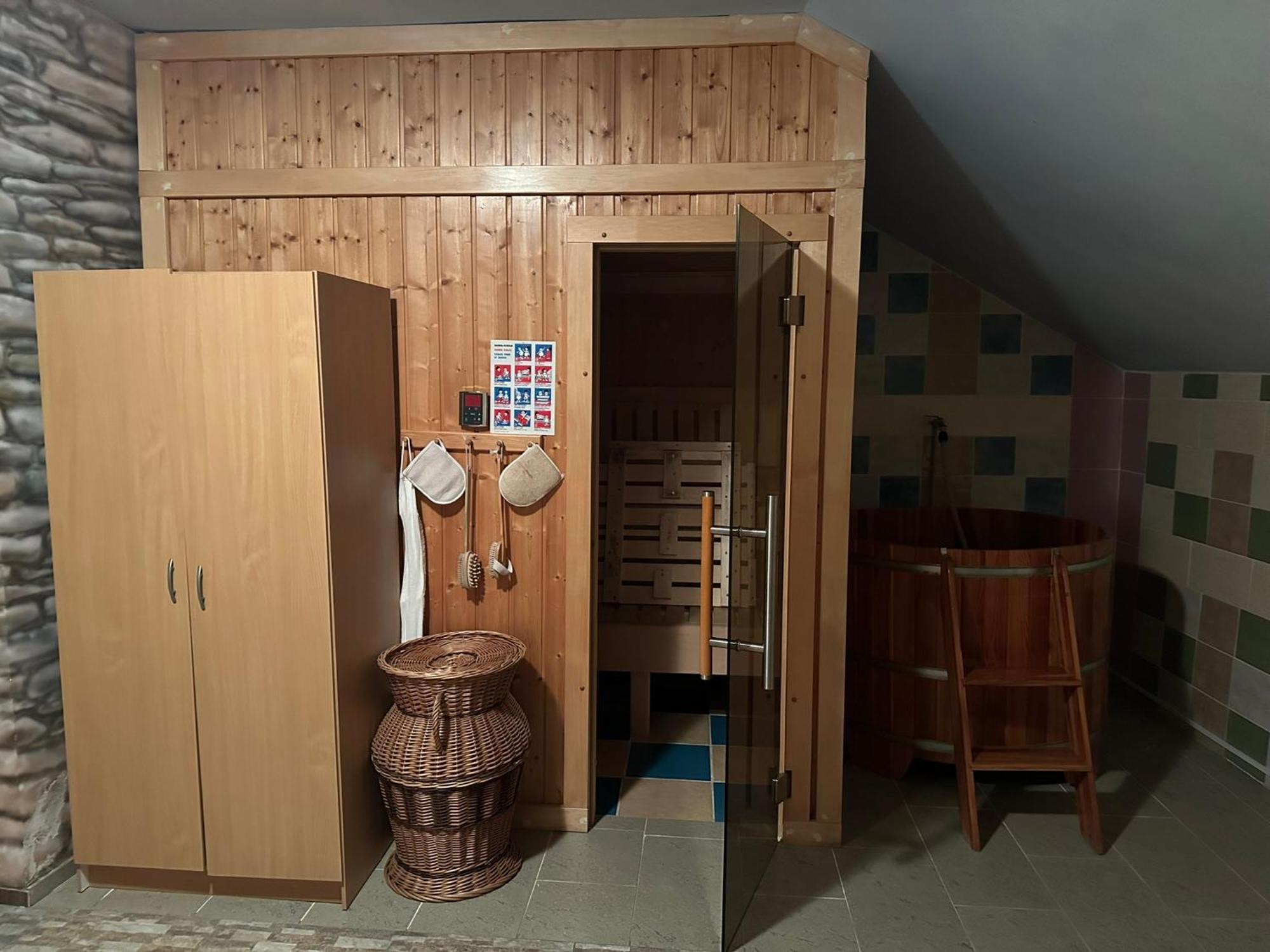 Wellness Club Villa Puclice Bagian luar foto