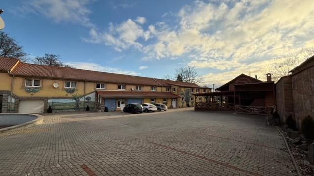 Wellness Club Villa Puclice Bagian luar foto