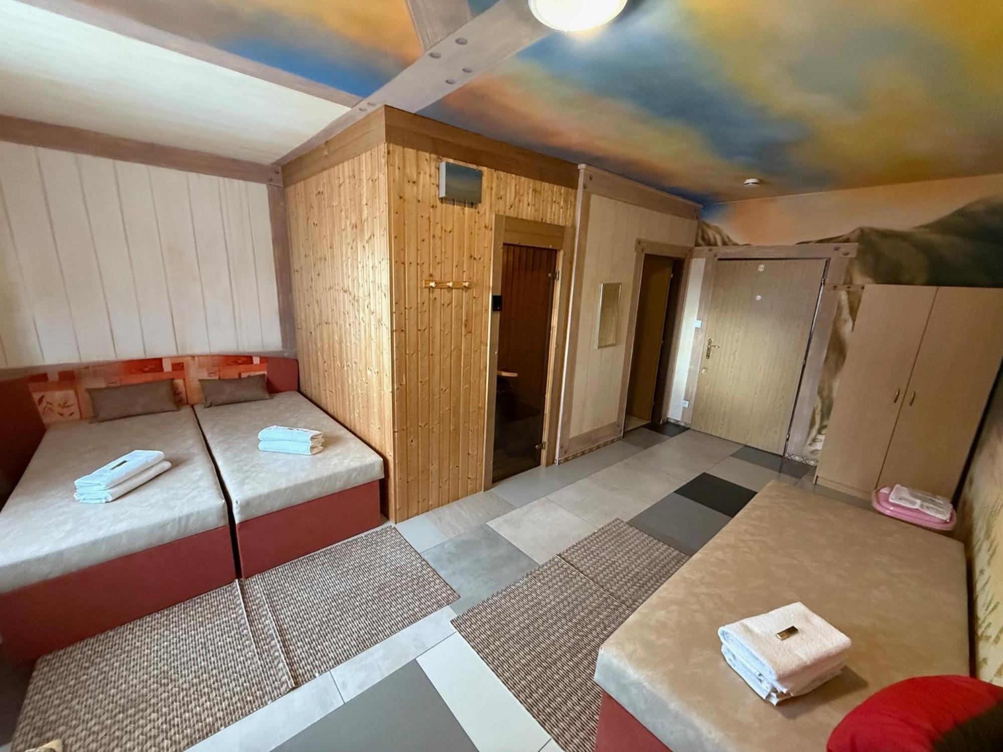 Wellness Club Villa Puclice Bagian luar foto